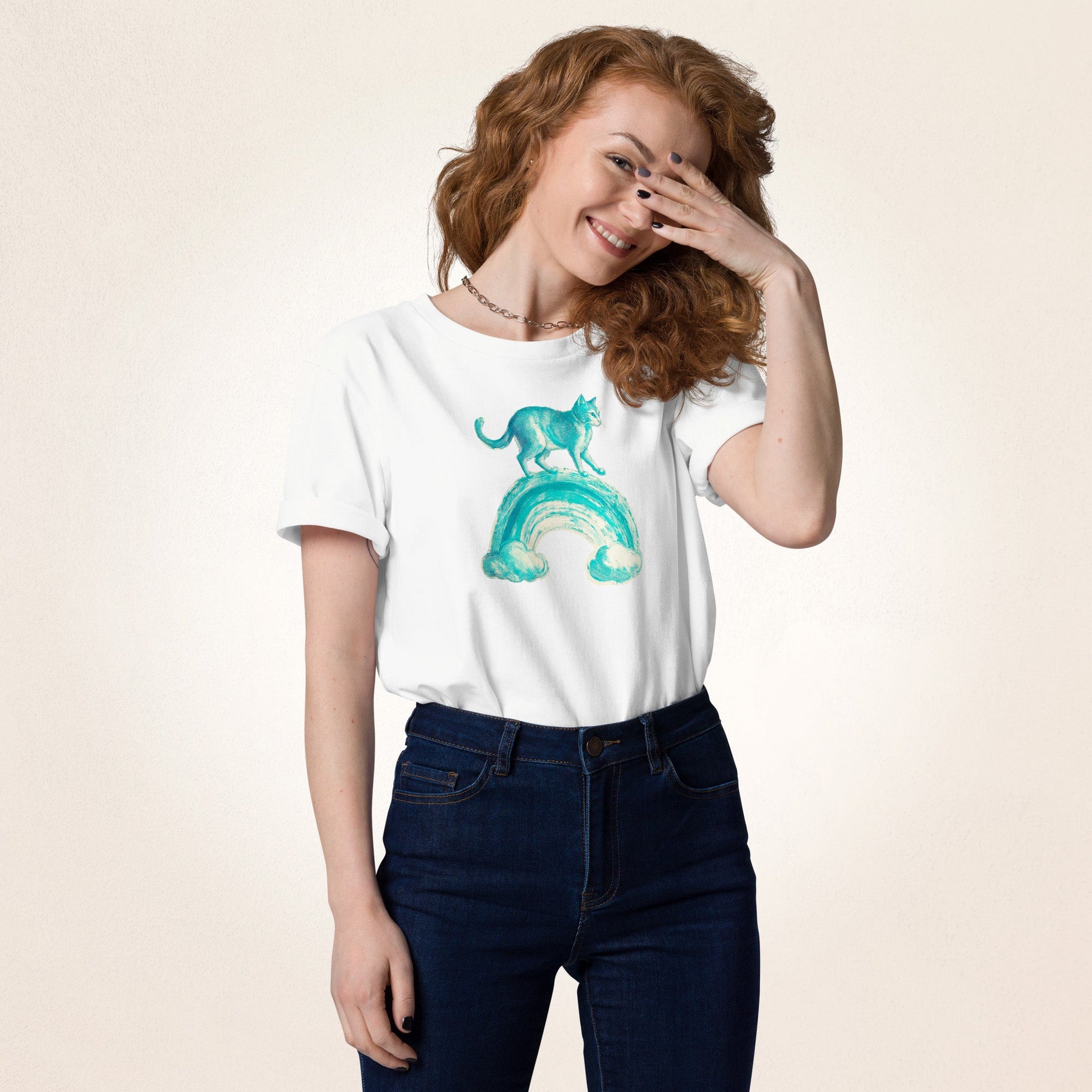 Cat on the Cloud | Unisex organic cotton t-shirt - Gorma & Friends